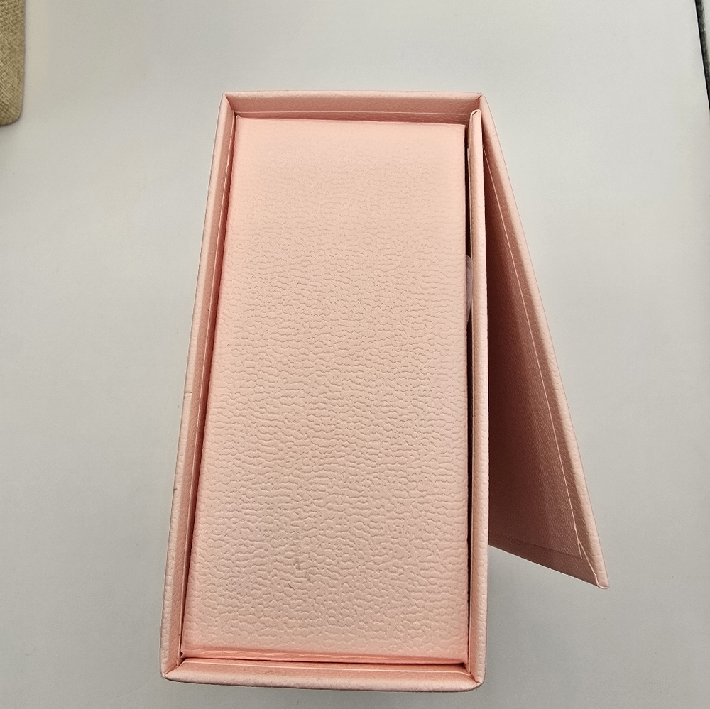 Pink Authentic Pandora Gift Box With Pandora Tissue Paper - Picture 5 of 7